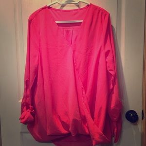 Women’s XL Blouse with tie sleeves.